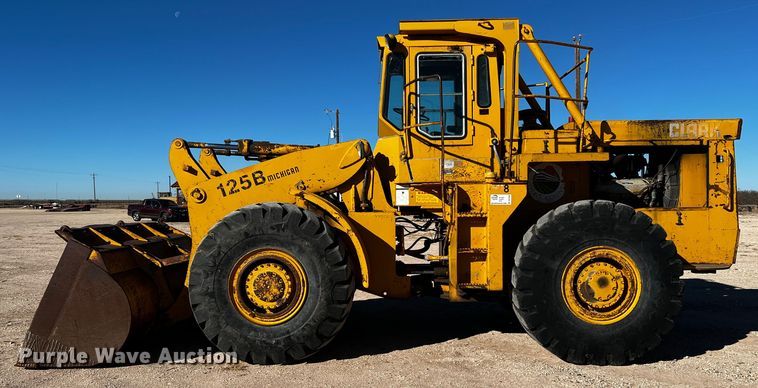 image for item DQ1948 Clark 125B  wheel loader