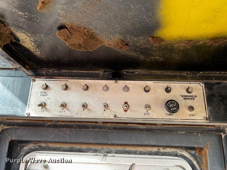 image for item DQ1948 Clark 125B  wheel loader