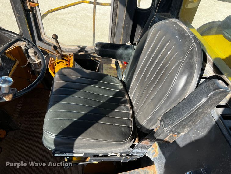 image for item DQ1948 Clark 125B  wheel loader