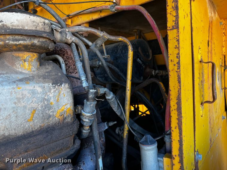 image for item DQ1948 Clark 125B  wheel loader