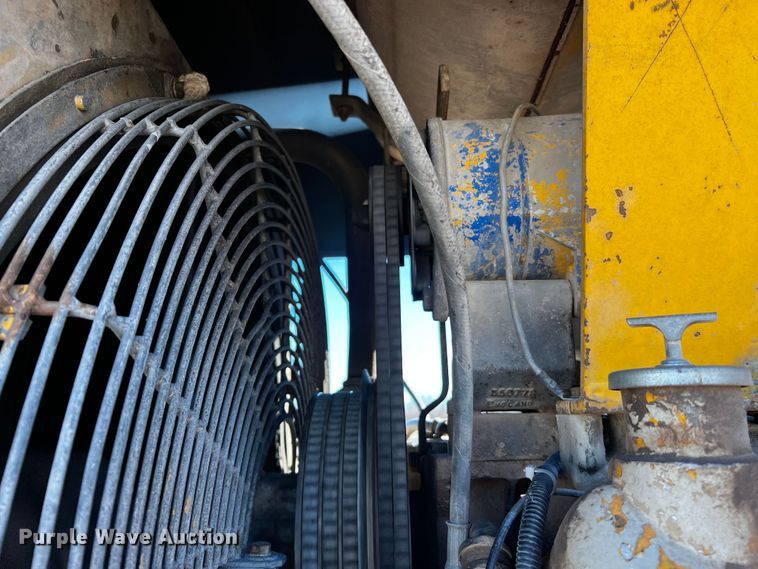 image for item DQ1948 Clark 125B  wheel loader