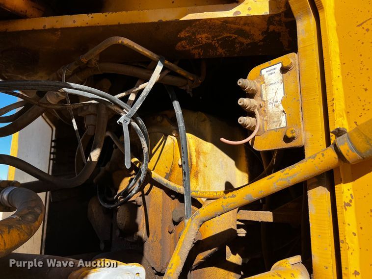 image for item DQ1948 Clark 125B  wheel loader