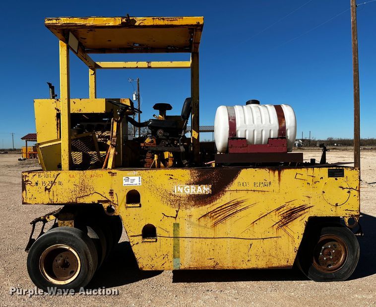 image for item DQ1949 Ingram 9-2800-P  pneumatic roller