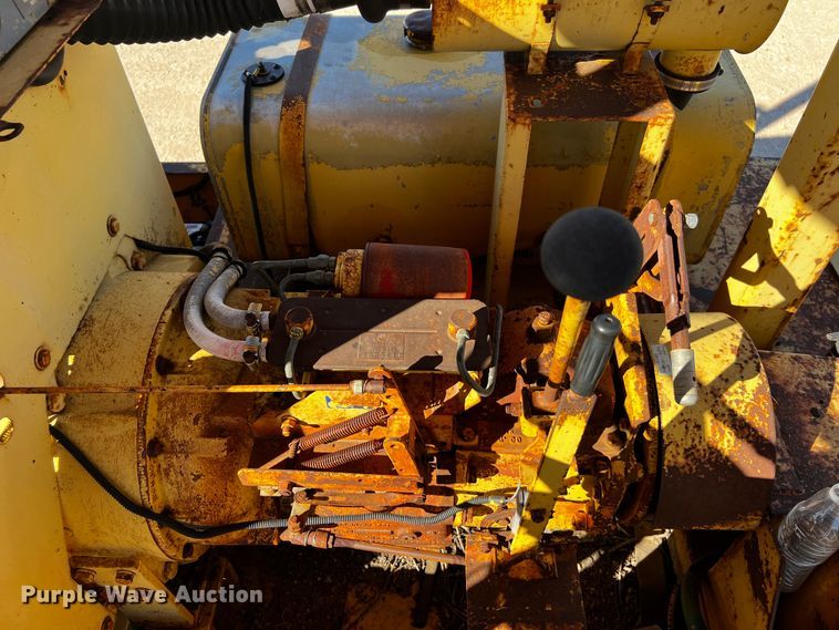 image for item DQ1949 Ingram 9-2800-P  pneumatic roller