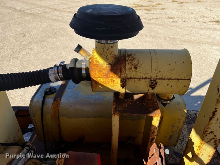 image for item DQ1949 Ingram 9-2800-P  pneumatic roller