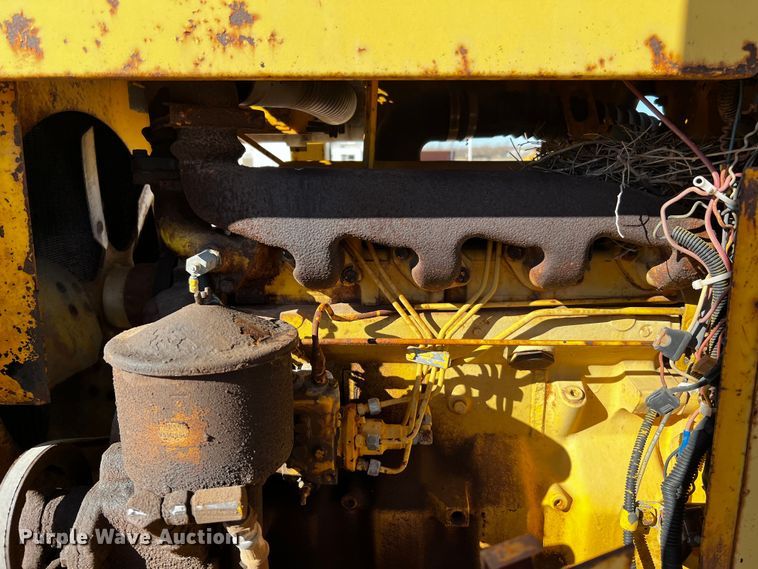 image for item DQ1949 Ingram 9-2800-P  pneumatic roller