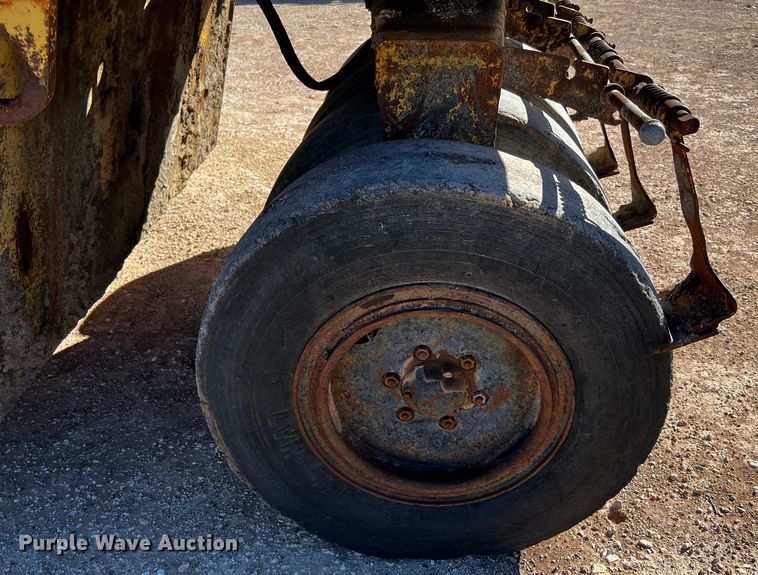 image for item DQ1949 Ingram 9-2800-P  pneumatic roller