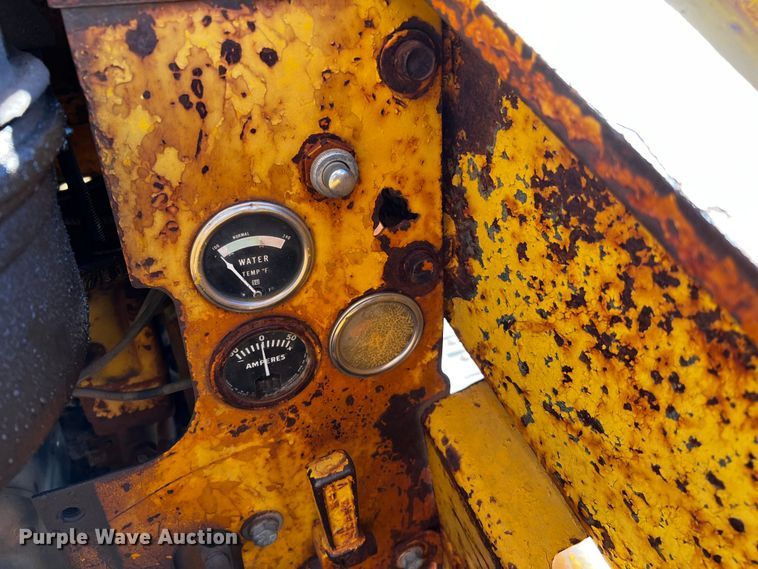 image for item DQ1950 1959 Caterpillar 955  track loader