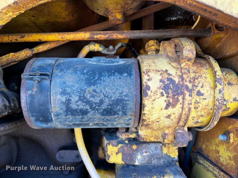 image for item DQ1950 1959 Caterpillar 955  track loader