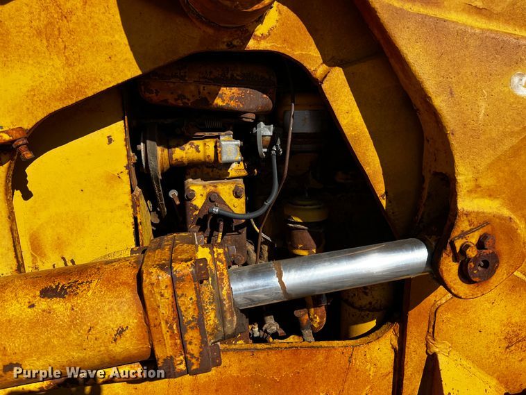 image for item DQ1950 1959 Caterpillar 955  track loader