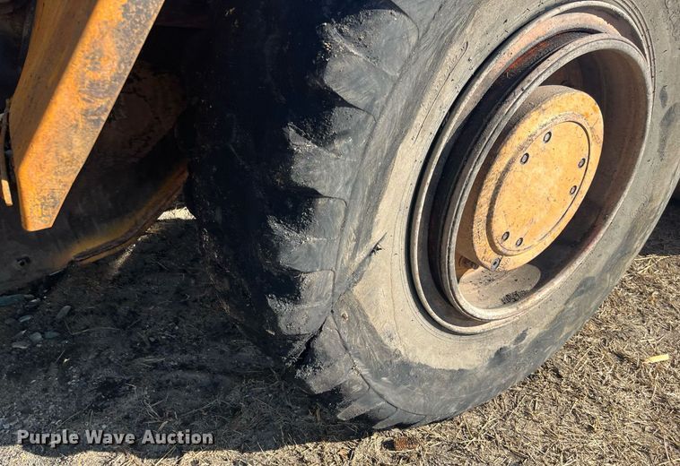 image for item DQ4070 Fiat-Allis FR130  wheel loader