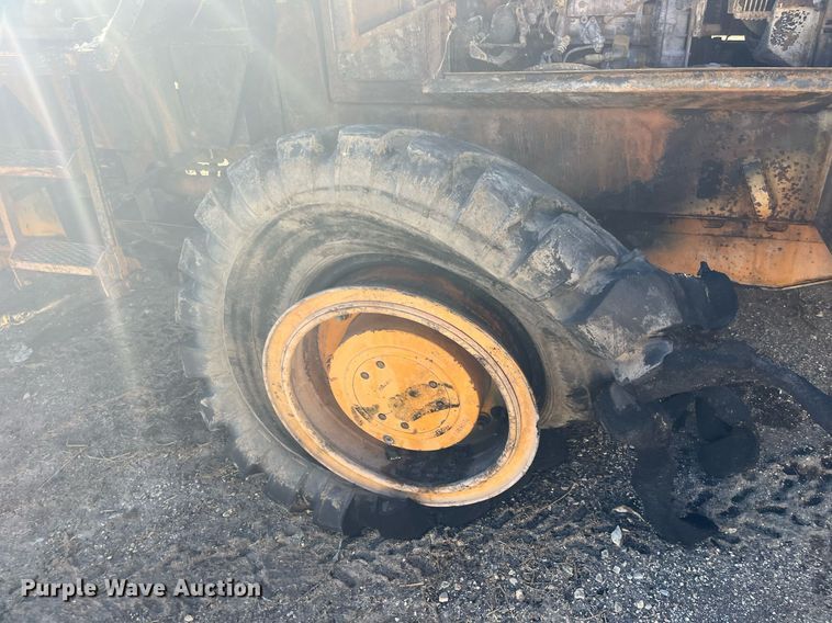 image for item DQ4070 Fiat-Allis FR130  wheel loader