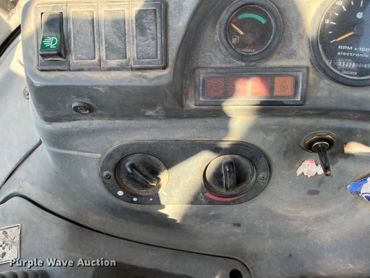 image for item DQ5104 2000 New Holland LB75  backhoe