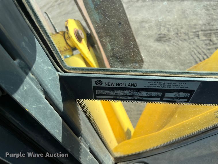 image for item DQ5104 2000 New Holland LB75  backhoe