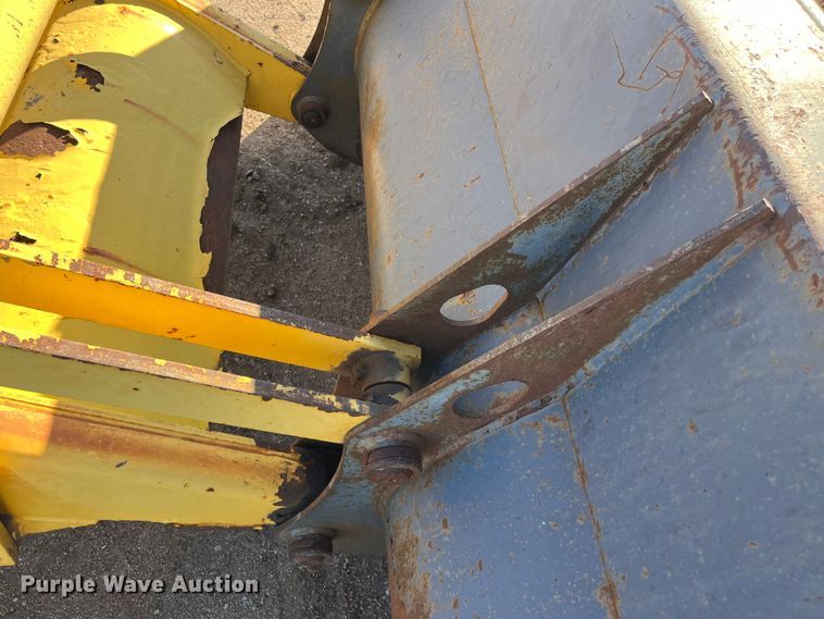 image for item DQ5104 2000 New Holland LB75  backhoe