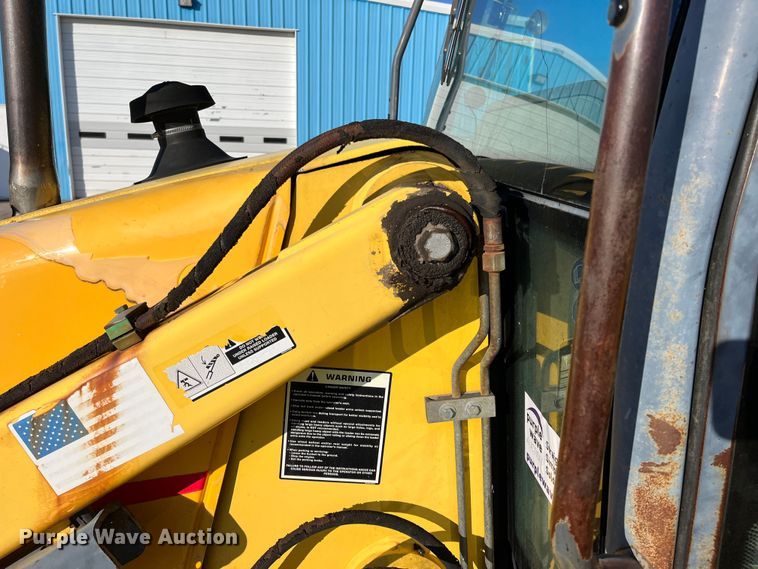 image for item DQ5104 2000 New Holland LB75  backhoe