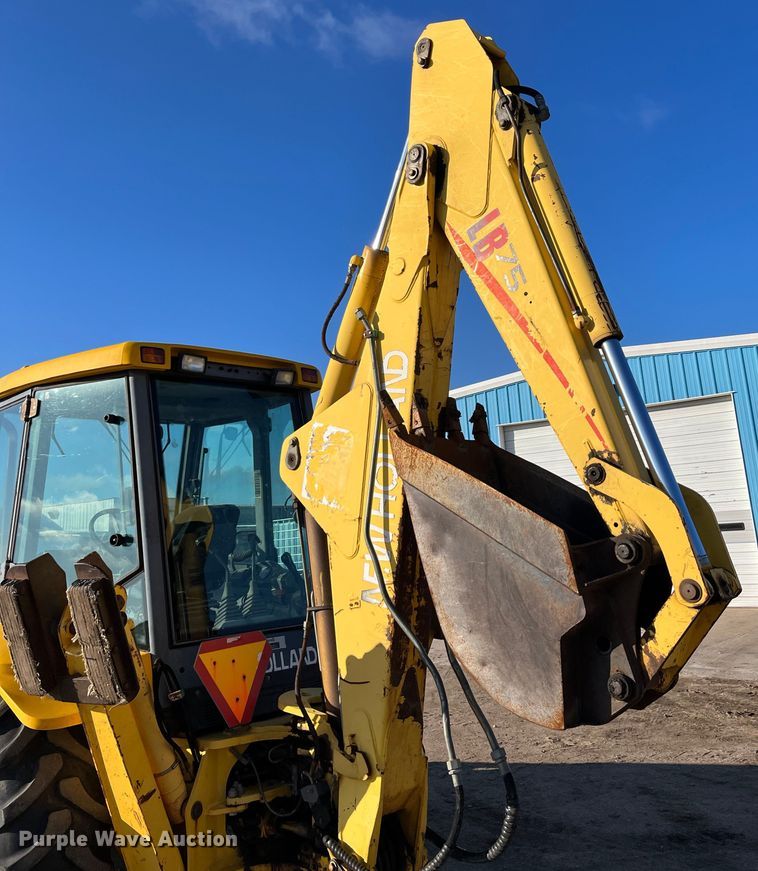image for item DQ5104 2000 New Holland LB75  backhoe