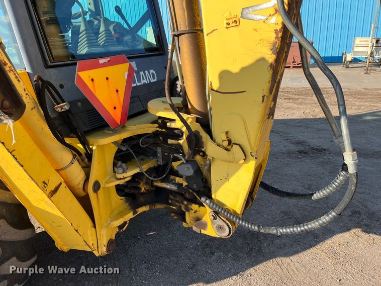 image for item DQ5104 2000 New Holland LB75  backhoe