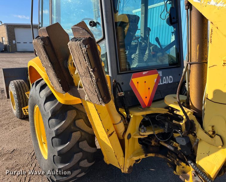 image for item DQ5104 2000 New Holland LB75  backhoe