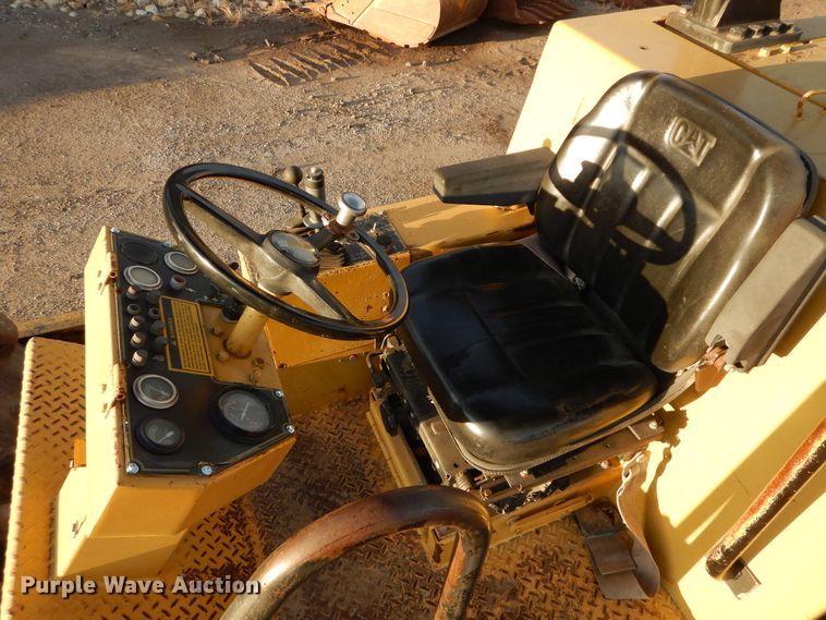 image for item DS6313 1993 Caterpillar CP563  single drum vibratory roller