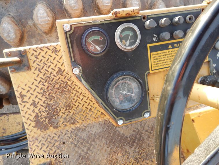 image for item DS6313 1993 Caterpillar CP563  single drum vibratory roller