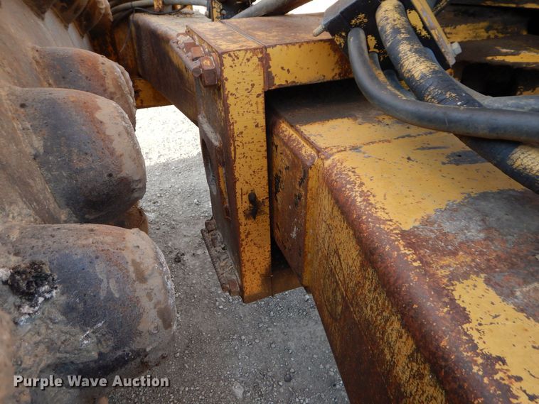 image for item DS6313 1993 Caterpillar CP563  single drum vibratory roller