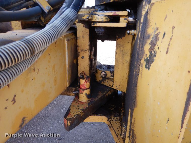 image for item DS6313 1993 Caterpillar CP563  single drum vibratory roller