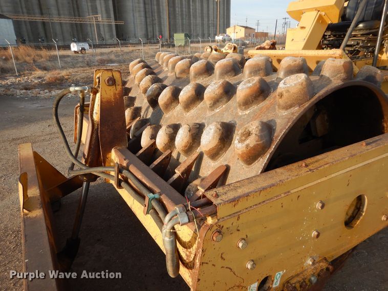 image for item DS6313 1993 Caterpillar CP563  single drum vibratory roller