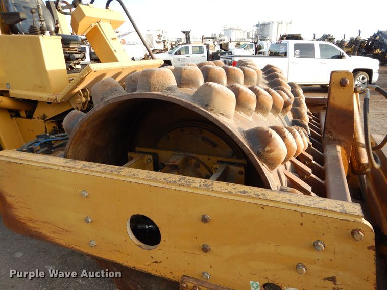 image for item DS6313 1993 Caterpillar CP563  single drum vibratory roller