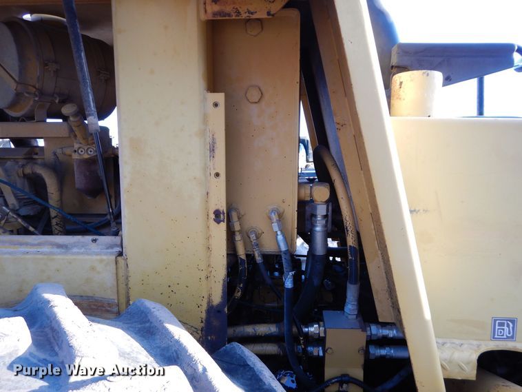 image for item DS6313 1993 Caterpillar CP563  single drum vibratory roller