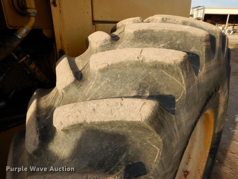 image for item DS6313 1993 Caterpillar CP563  single drum vibratory roller