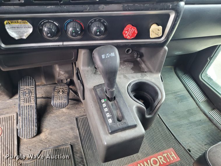 image for item EB9754 2007 Kenworth T600  dump truck