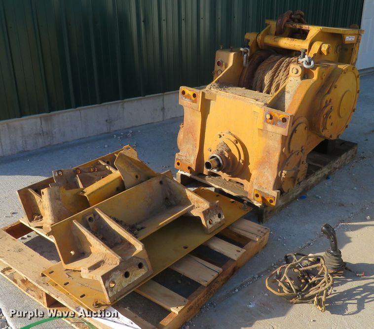 image for item FB9837 Paccar PA56-E00100E  winch