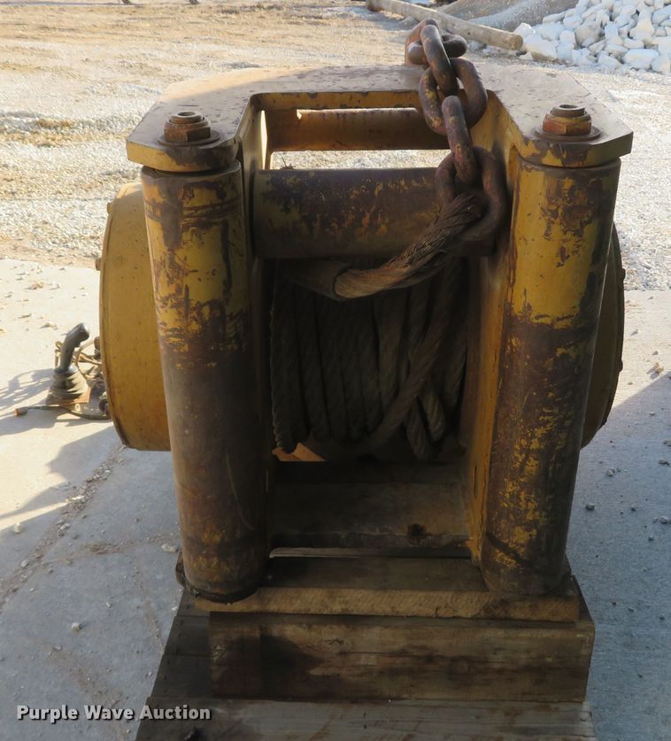 image for item FB9837 Paccar PA56-E00100E  winch