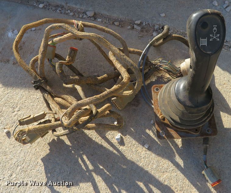 image for item FB9837 Paccar PA56-E00100E  winch