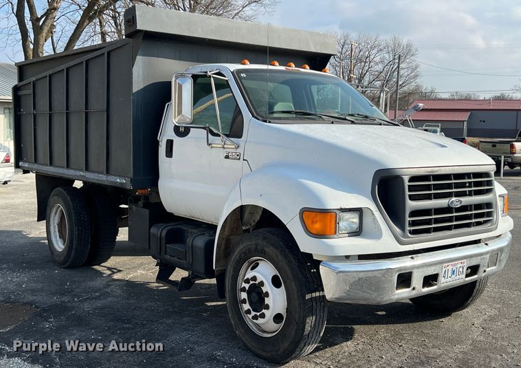 image for item ID9368 2000 Ford F650 Super Duty  dump truck