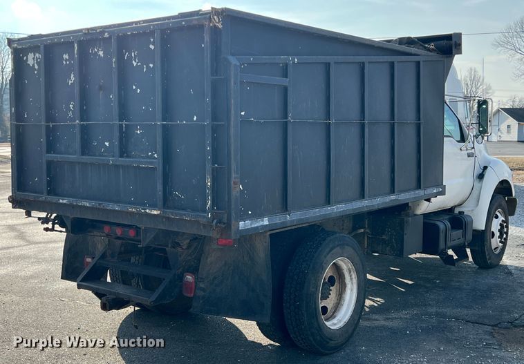 image for item ID9368 2000 Ford F650 Super Duty  dump truck