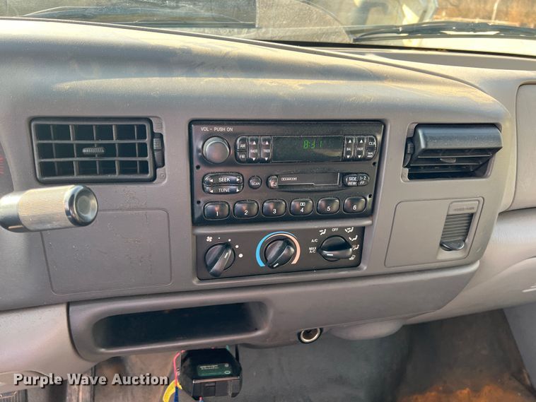 image for item ID9368 2000 Ford F650 Super Duty  dump truck