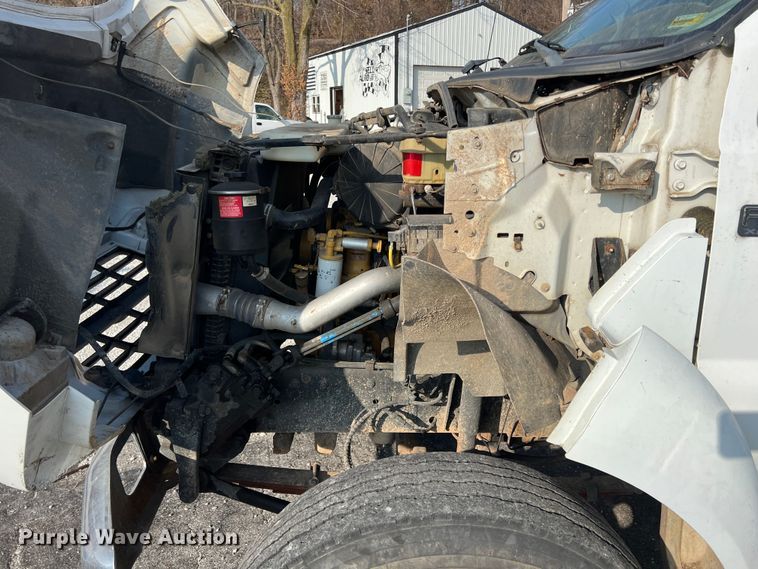 image for item ID9368 2000 Ford F650 Super Duty  dump truck