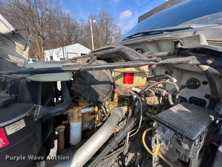 image for item ID9368 2000 Ford F650 Super Duty  dump truck