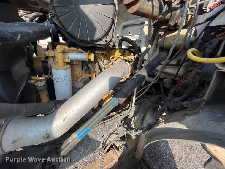 image for item ID9368 2000 Ford F650 Super Duty  dump truck