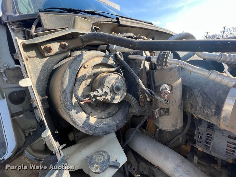 image for item ID9368 2000 Ford F650 Super Duty  dump truck