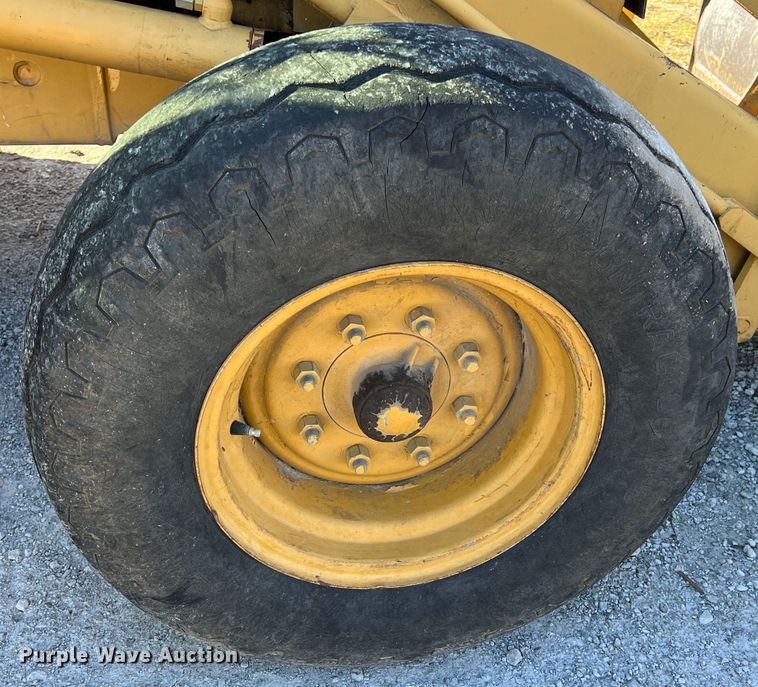 image for item ID9382 1994 Ford 555D  backhoe