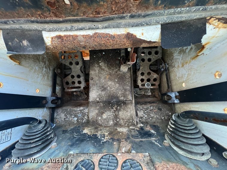 image for item ID9389 1997 Bobcat 773  skid steer loader