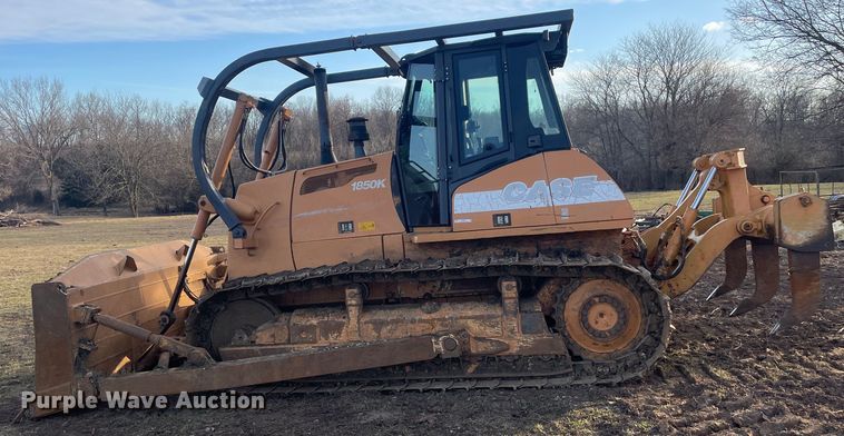 image for item JC9959 2004 Case 1850K  dozer