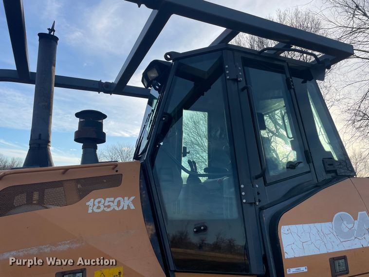 image for item JC9959 2004 Case 1850K  dozer