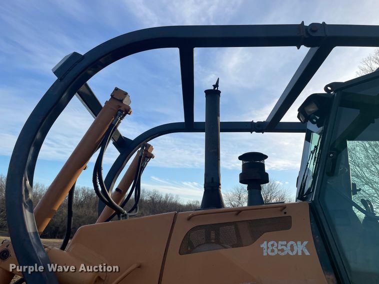 image for item JC9959 2004 Case 1850K  dozer