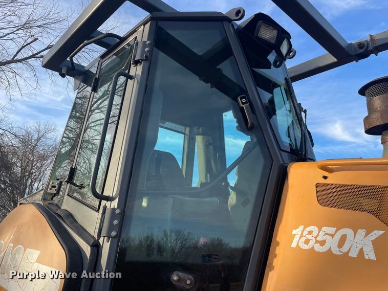 image for item JC9959 2004 Case 1850K  dozer