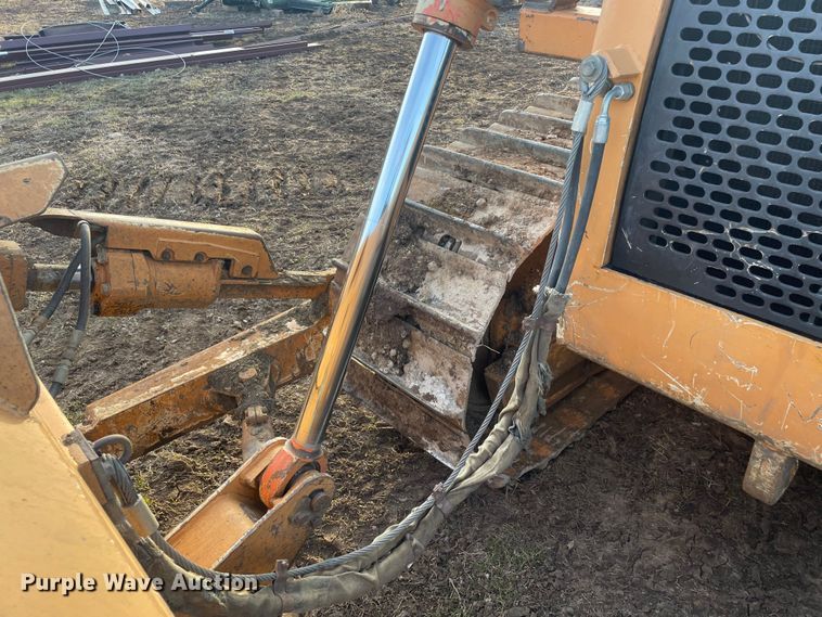 image for item JC9959 2004 Case 1850K  dozer