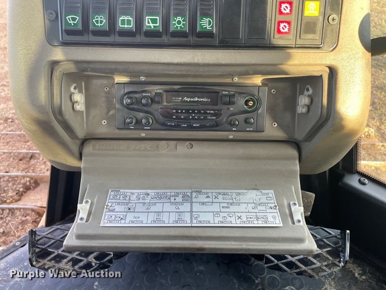 image for item JC9959 2004 Case 1850K  dozer